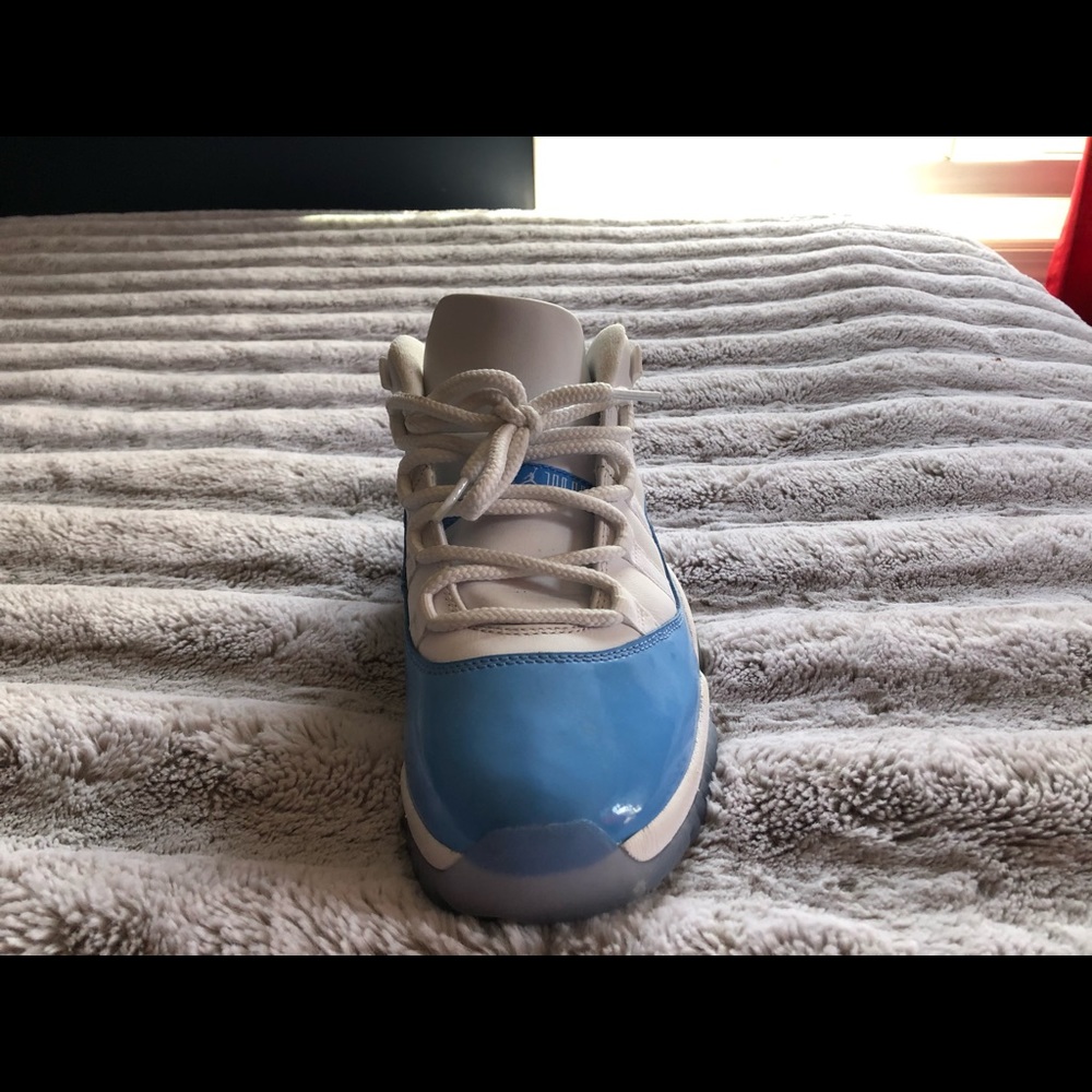 UNC jordan 11 lows
